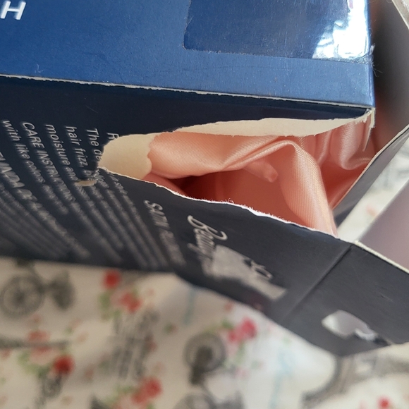 SATIN PILLOWCASE - Picture 4 of 5